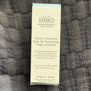 Kiehl's Daily Re-Texturizing Triple Acid Peel